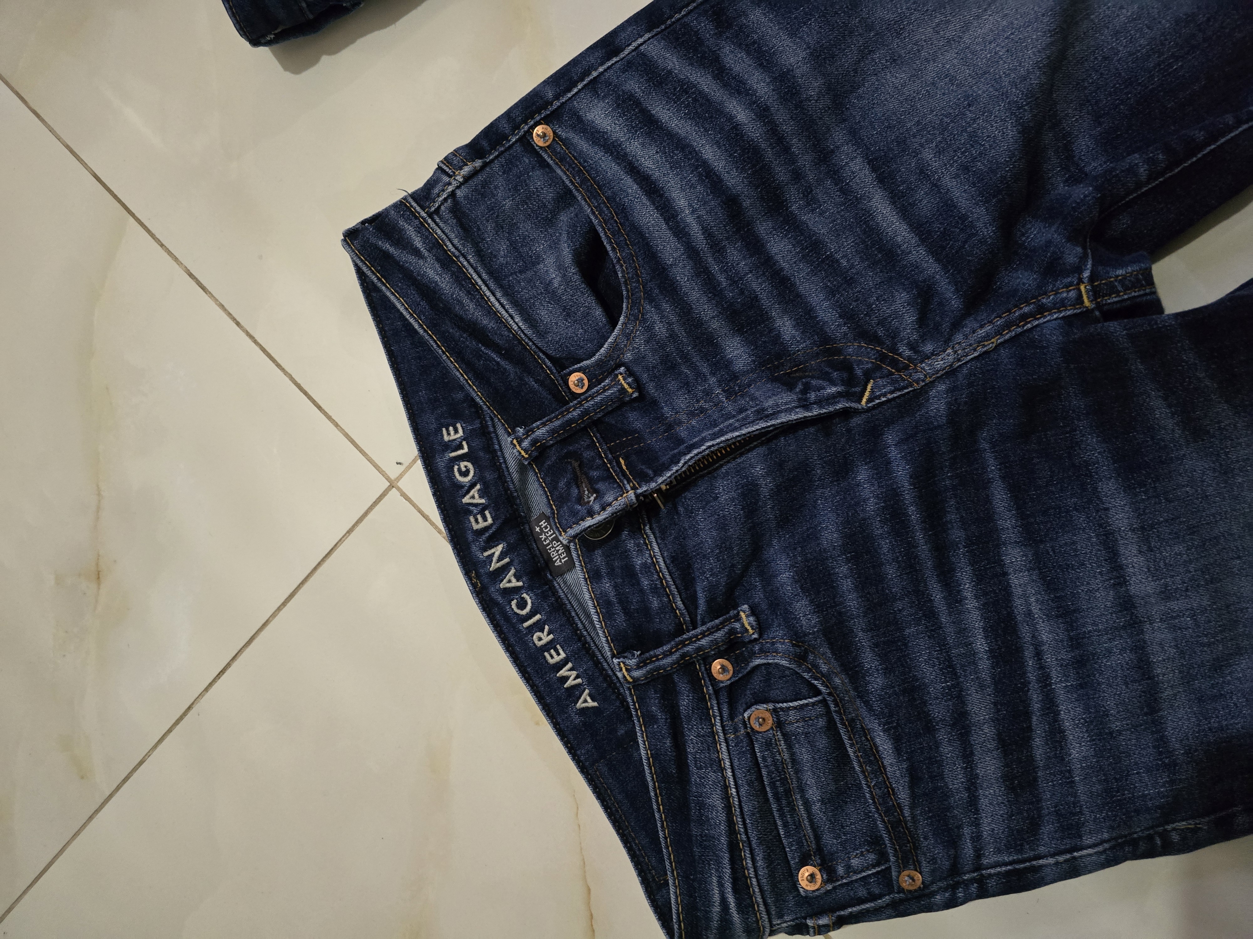 Pantalon hm et A Eagle