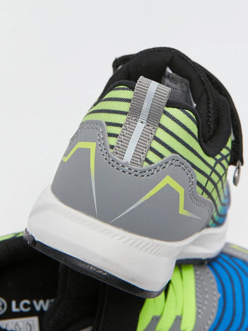 Baskets Lc Waikiki fluo pointure 25