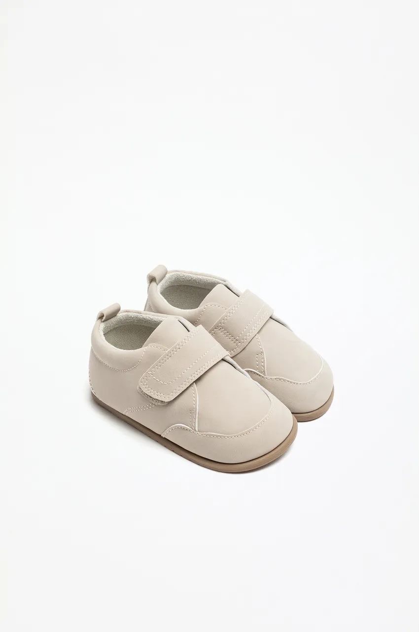 Chaussures Lefties flexibles pointure 25