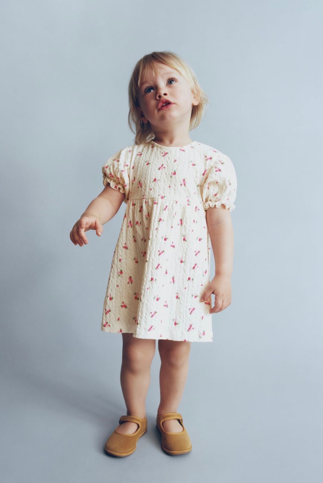 ROBE ZARA À TEXTURE ET FLEURS 5-6 ans 116cm