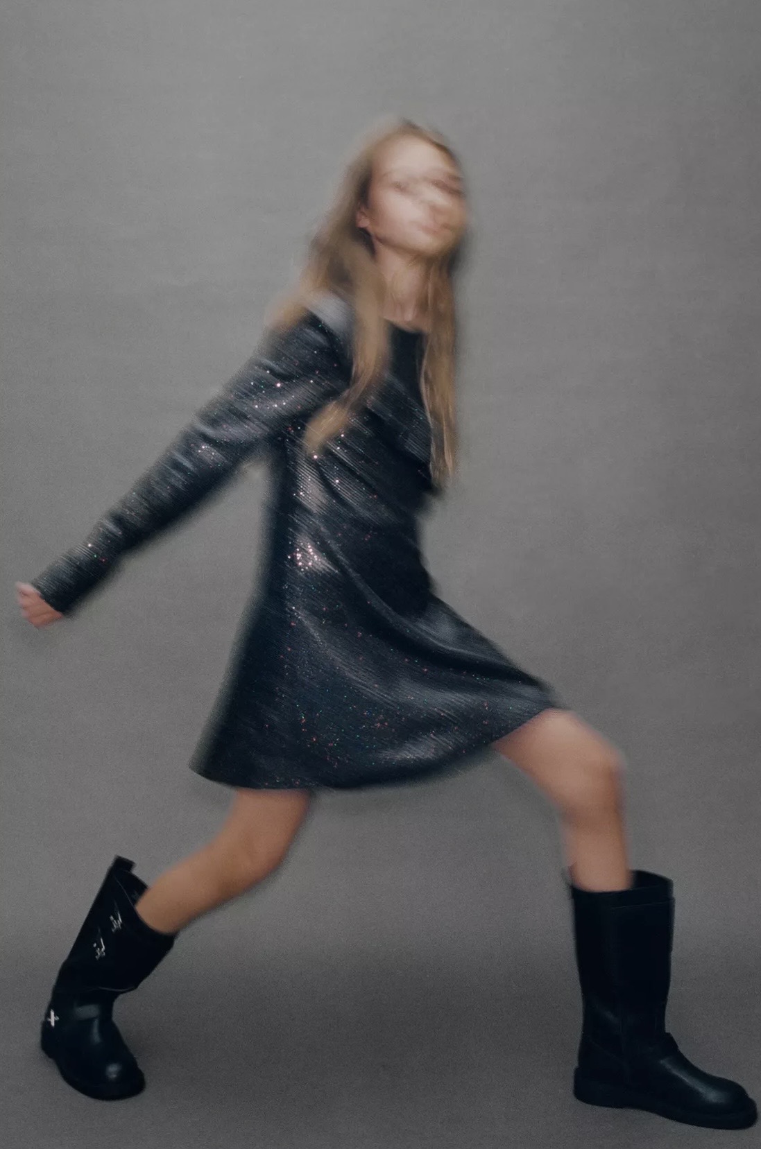 Robe ZARA brillante à volants 11-12 ans 148cm