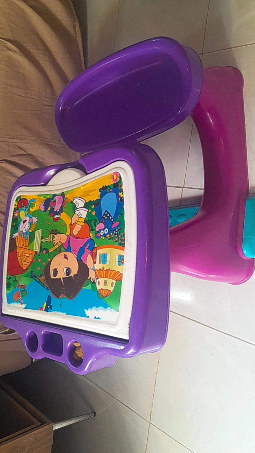 Bureau plastique