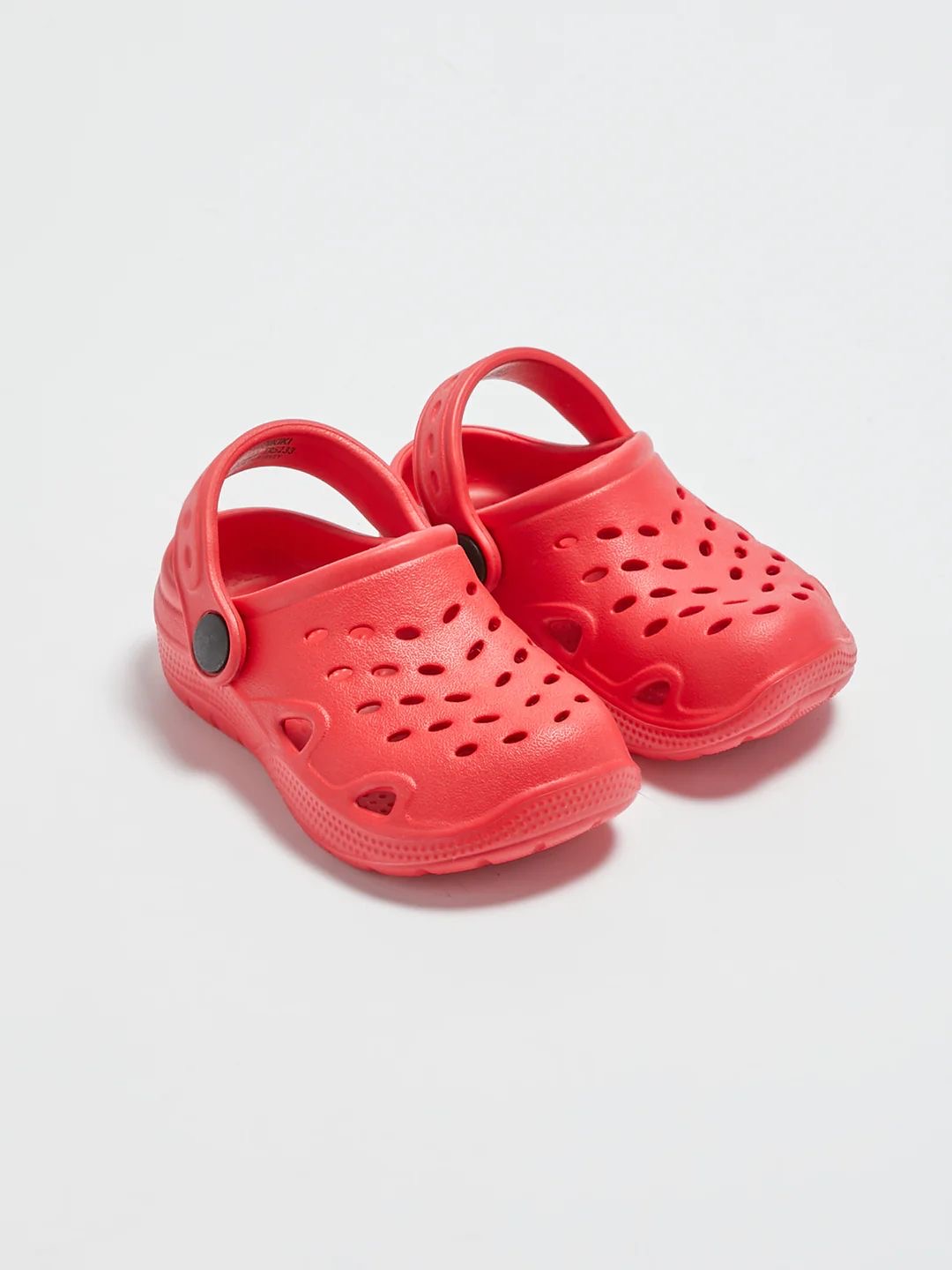 Crocs en rouge lc Waikiki pointure 25