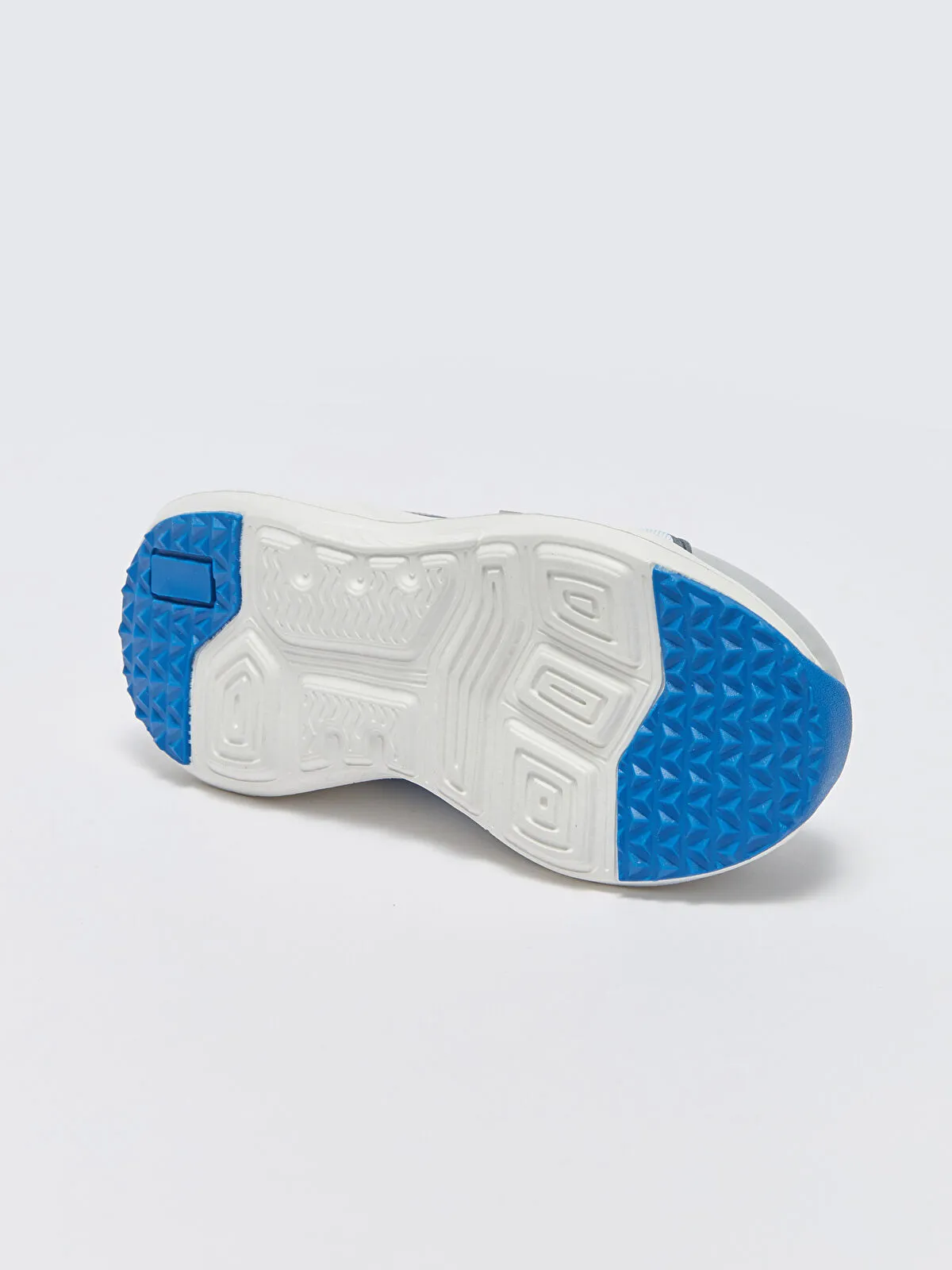 Baskets Lc Waikiki boys Pointure 26