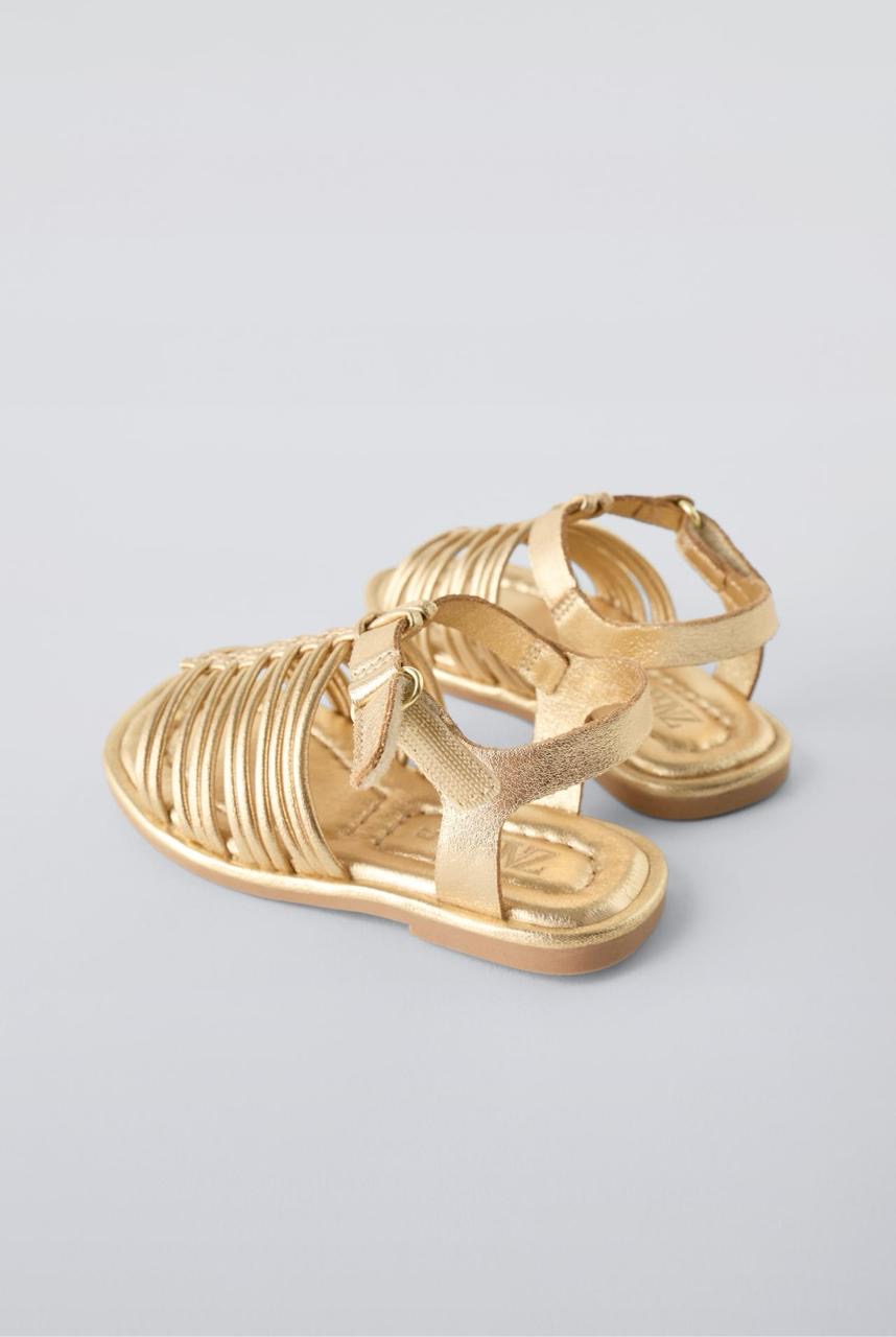 Sandales ZARA à brides en doré pointure 23
