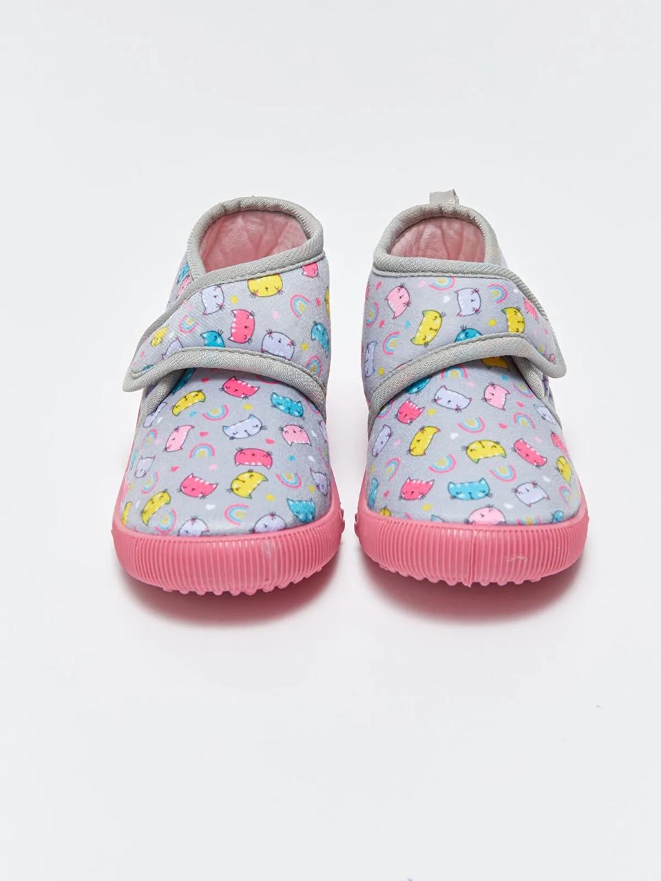 Pantoufles Lc Waikiki CAT pointure 25