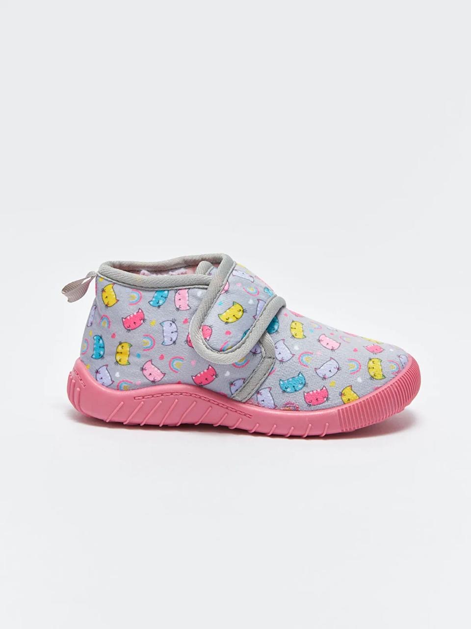 Pantoufles Lc Waikiki CAT pointure 25