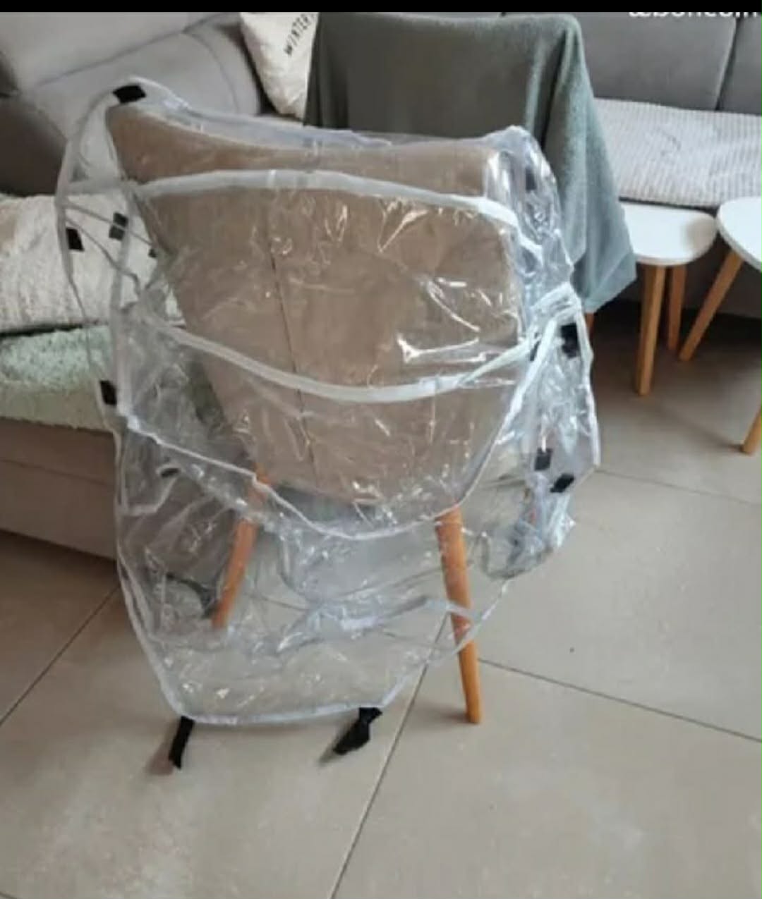 CACHE POUSSETTE