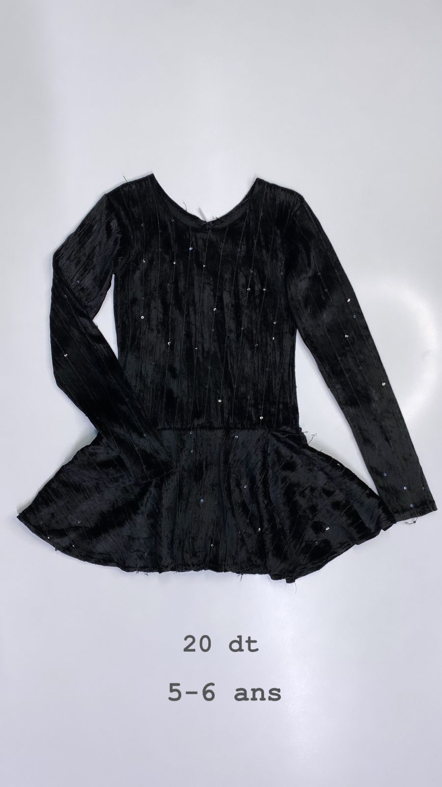 Robe en velours noir 5-6 ans ref60