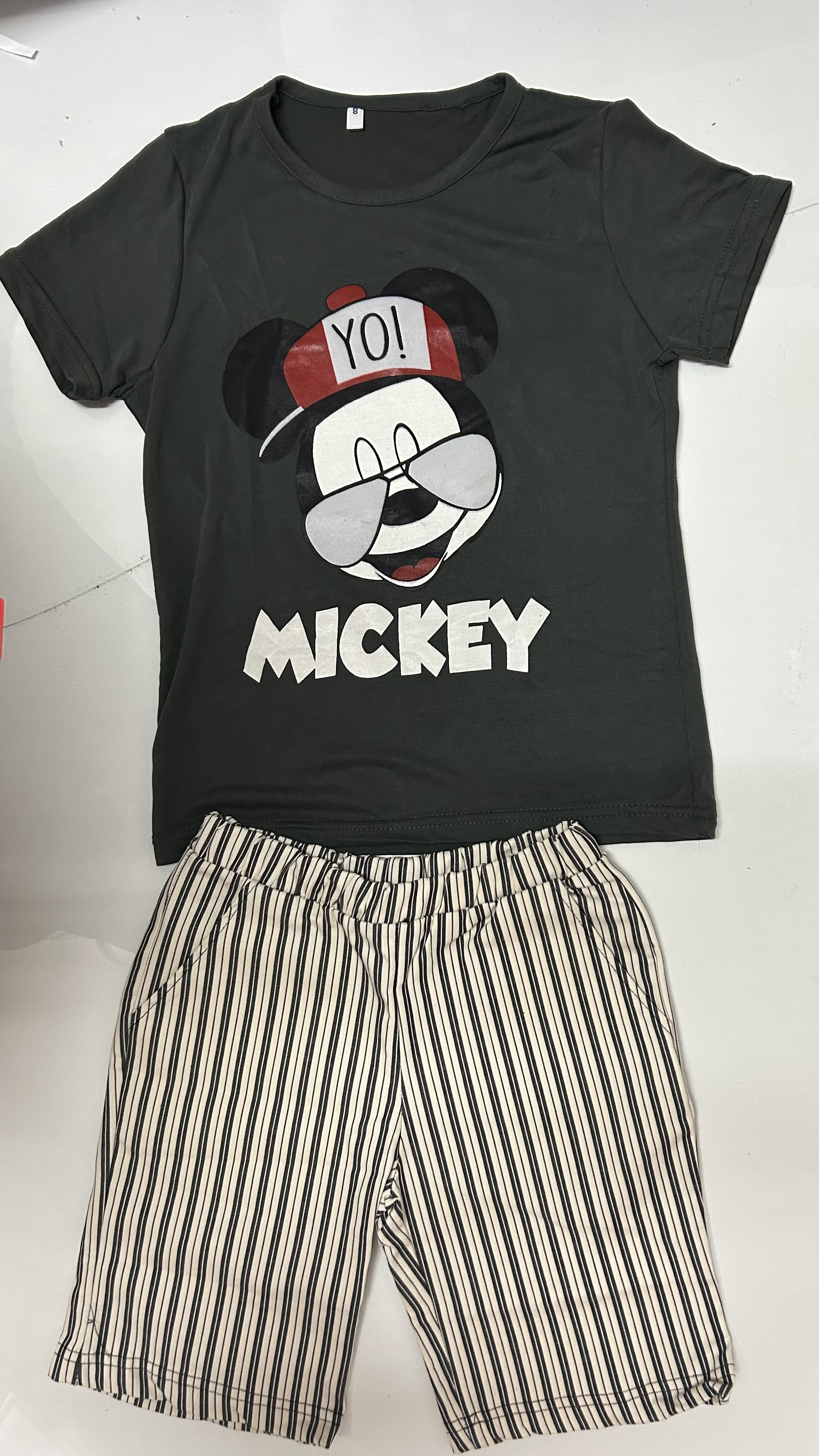 Tenu Mickey Mouse taille 10 ans