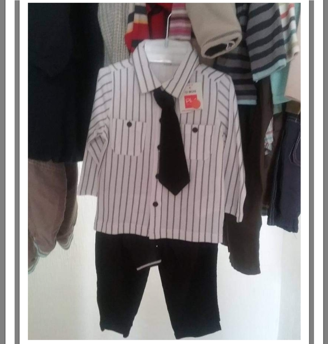 12 mois ..tenue complète