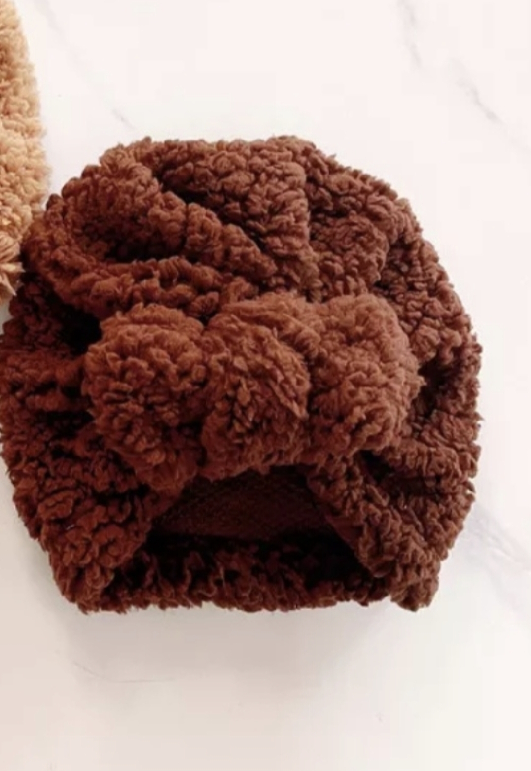 6 / 12 mois ...lot Bonnet et écharpe couleur marron