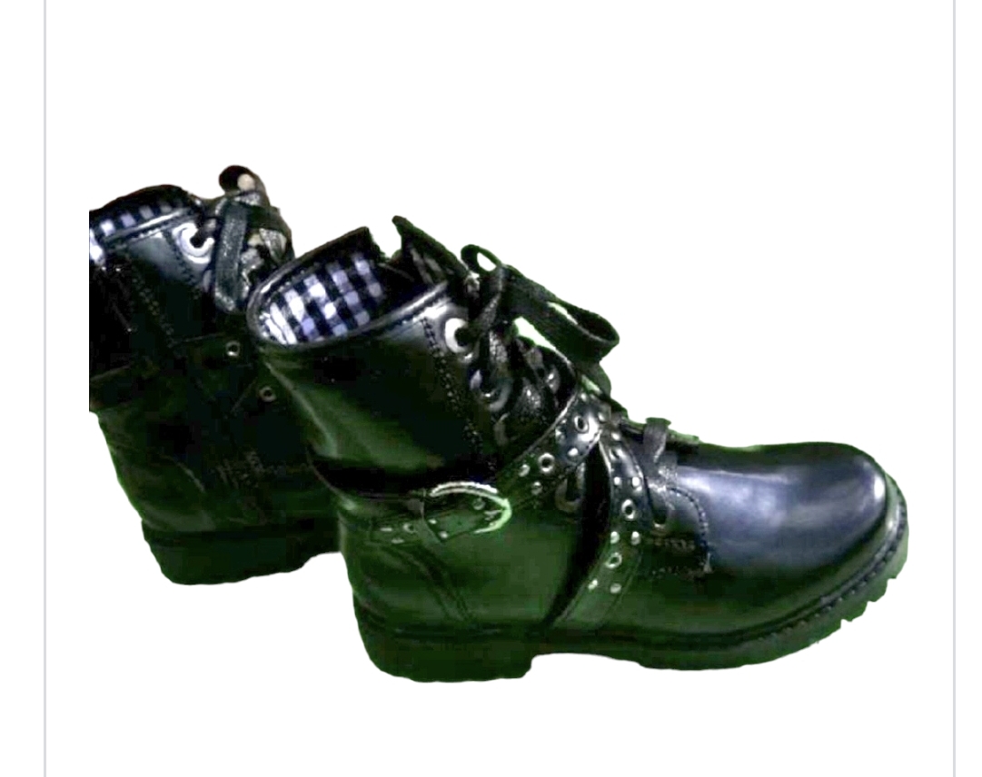 Superbes bottines pointure 32