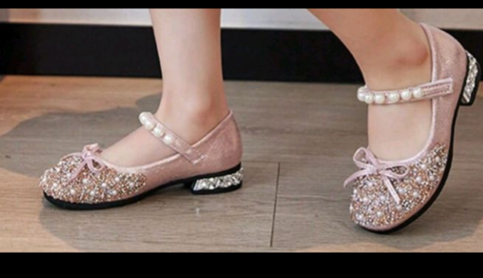 Chaussure pointure 28 Ama ylabess 27