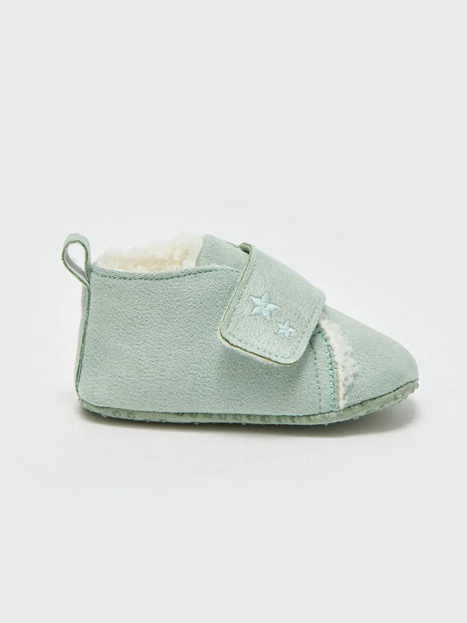 Chaussures Lc Waikiki montantes doublées pointure 18