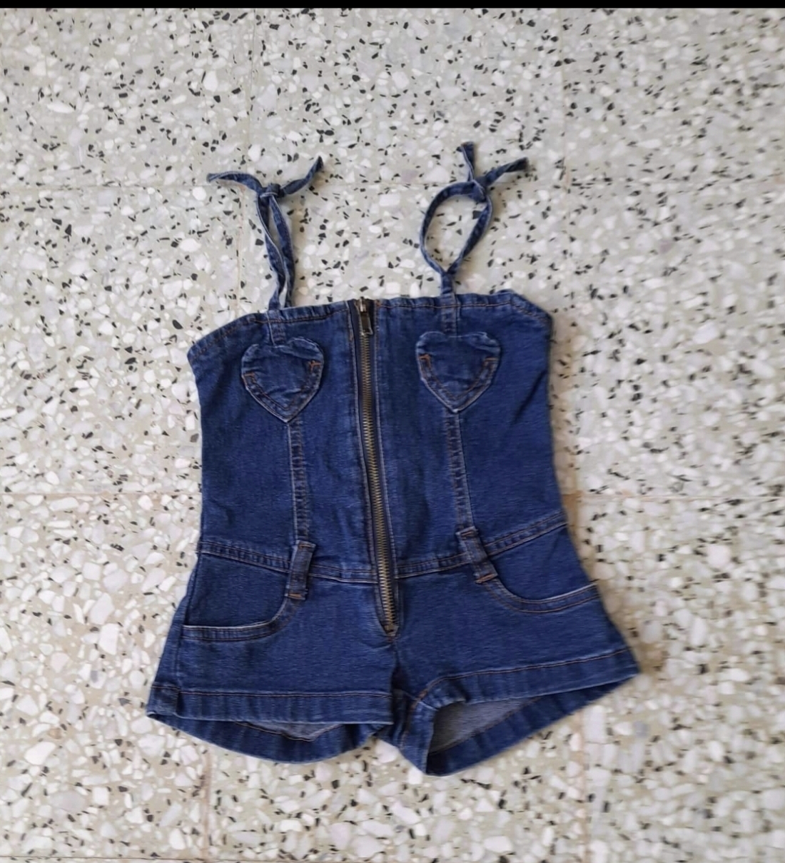 Sublime combinaison  short état neuf