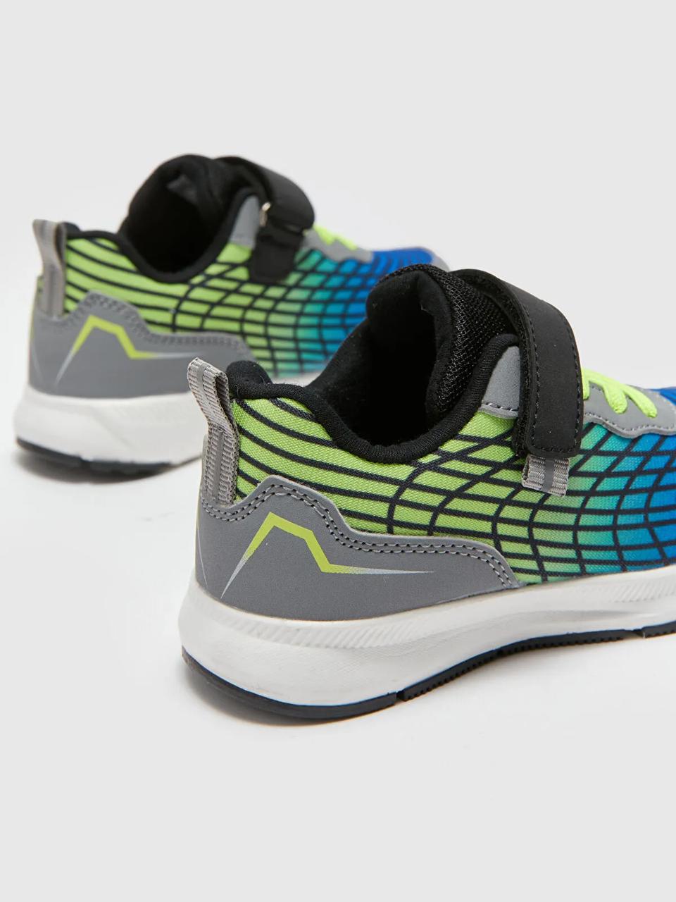 Baskets Lc Waikiki fluo pointure 23