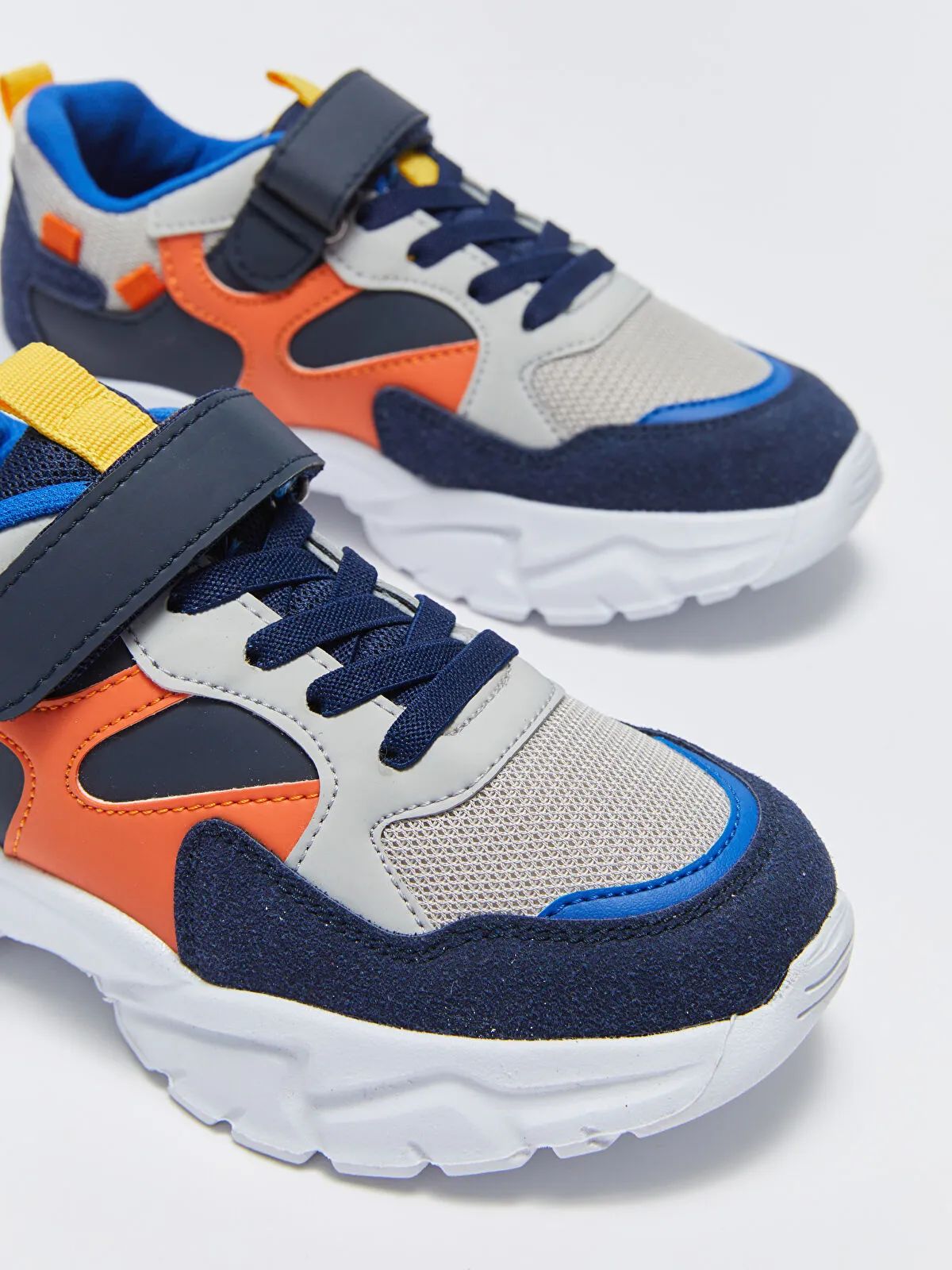 Baskets Lc Waikiki multicolores