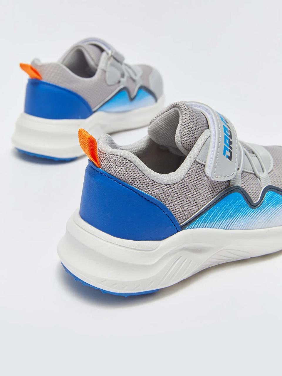 Baskets Lc Waikiki boys Pointure 26