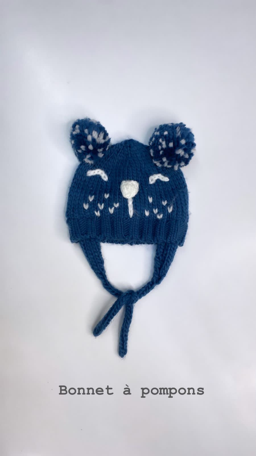 Bonnet a pompons Ref41/64