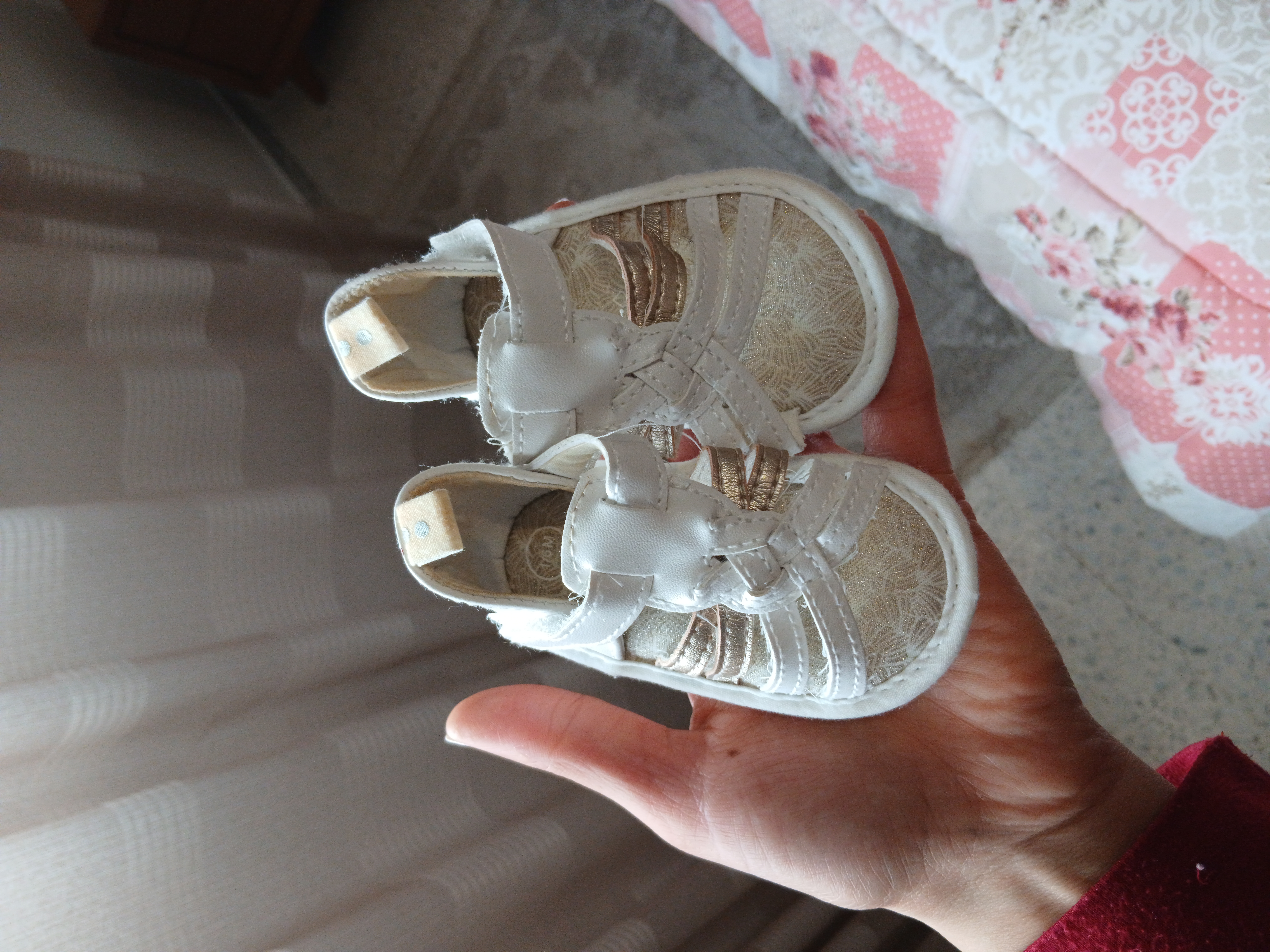 2 Chaussures nouveau née