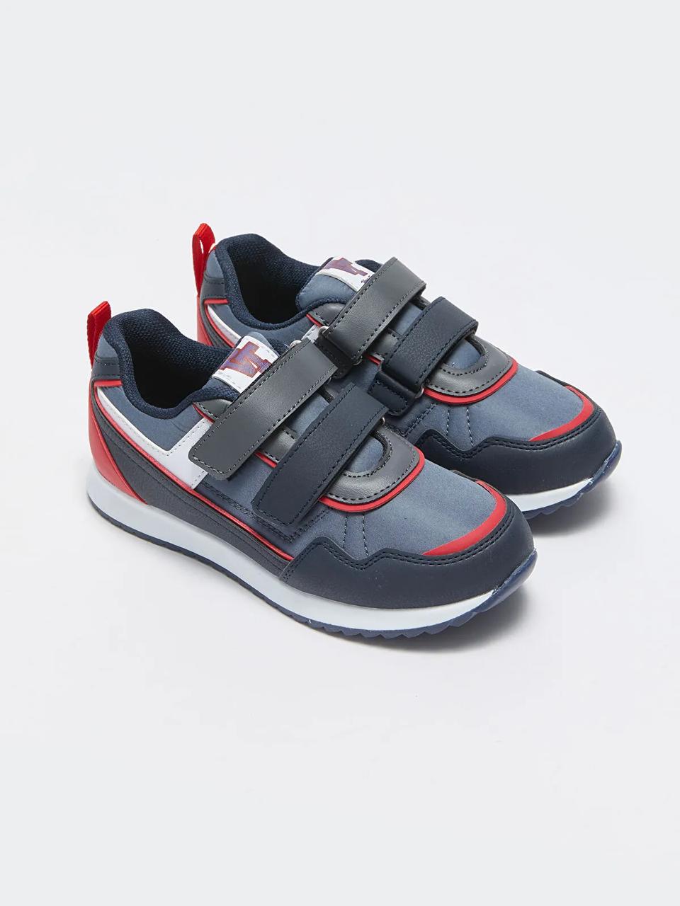 Baskets Lc Waikiki confortables pointure 29