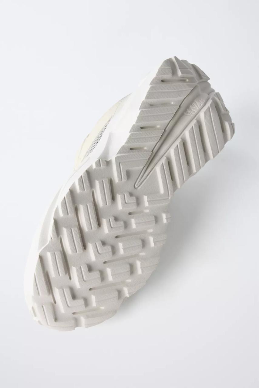 Baskets ZARA en résille pointure 30
