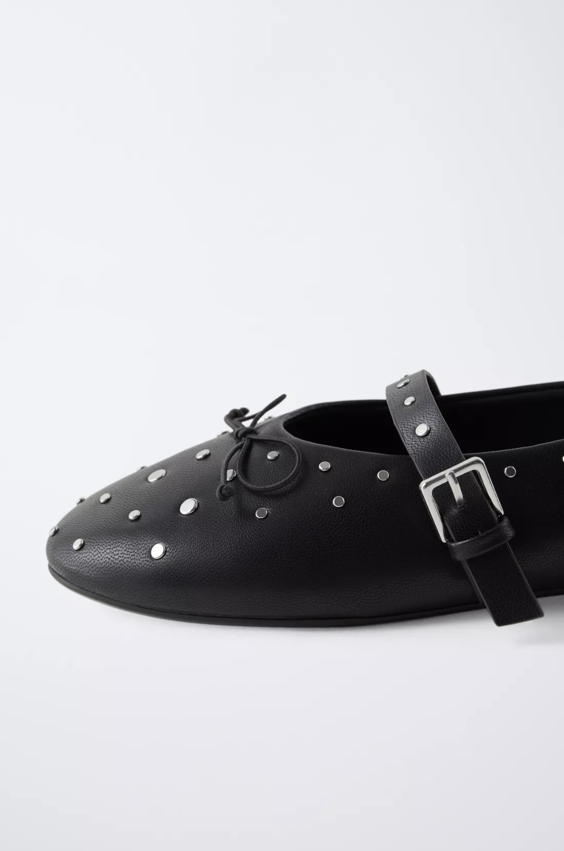 Ballerines ZARA cloutées pointure 33