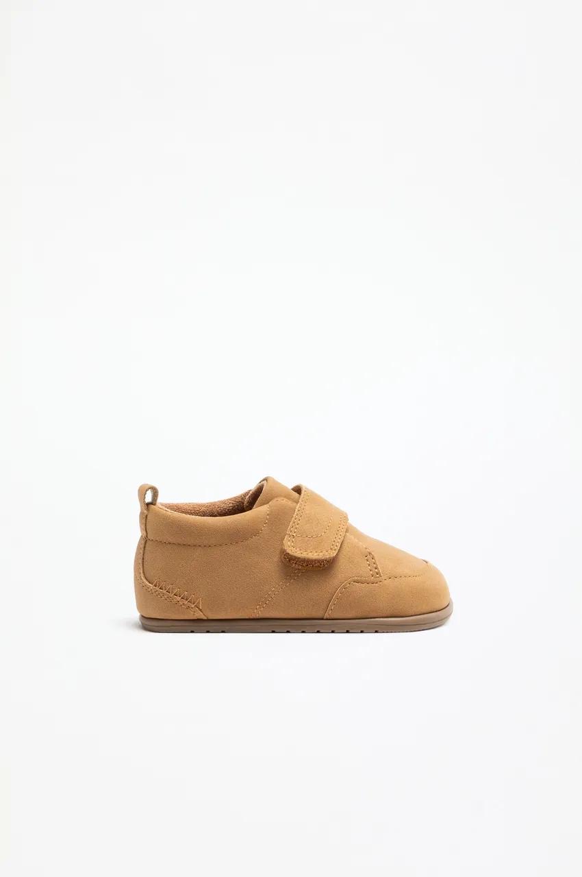 Chaussures Lefties flexibles pointure 24