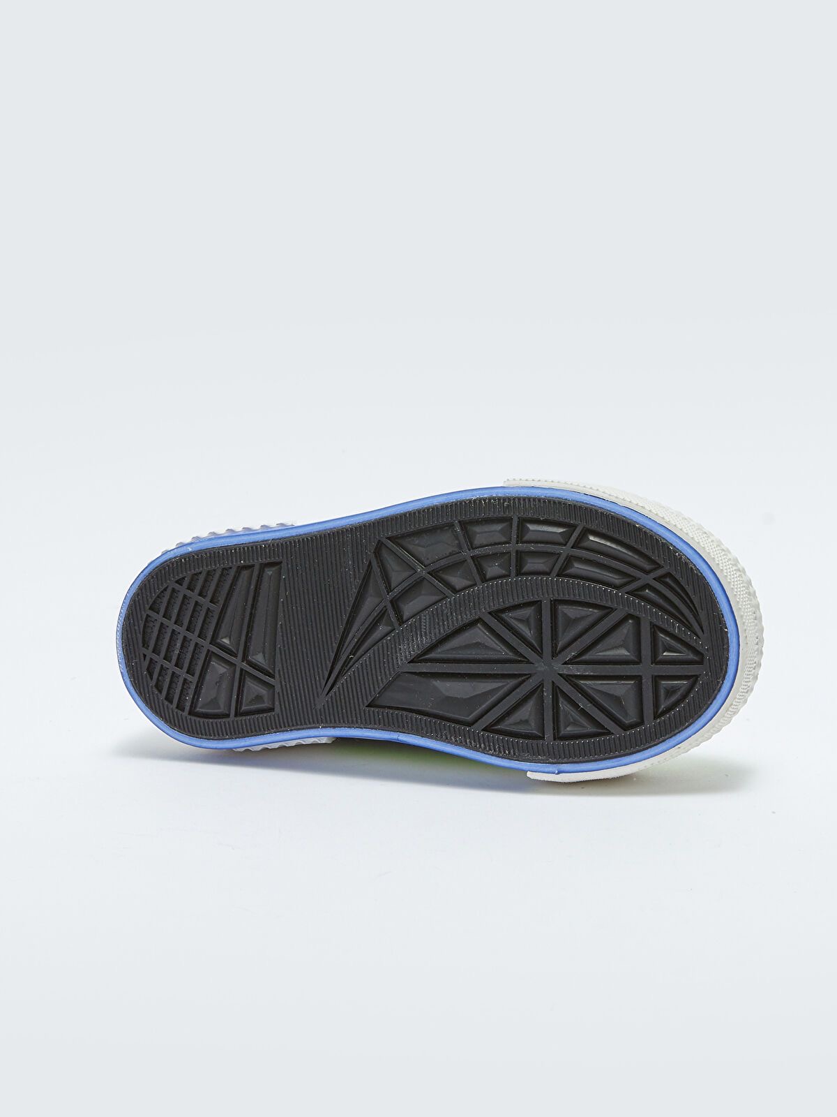 Baskets Lc Waikiki style converse pointure 25