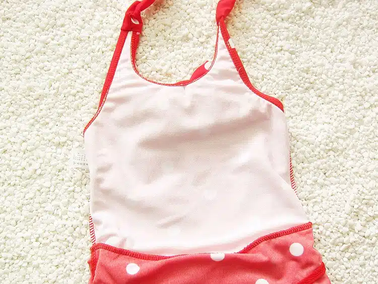 État neuf ... porté une seule fois maillot+ bandeau assorti