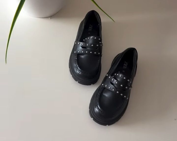 Derby ZARA pointure 26