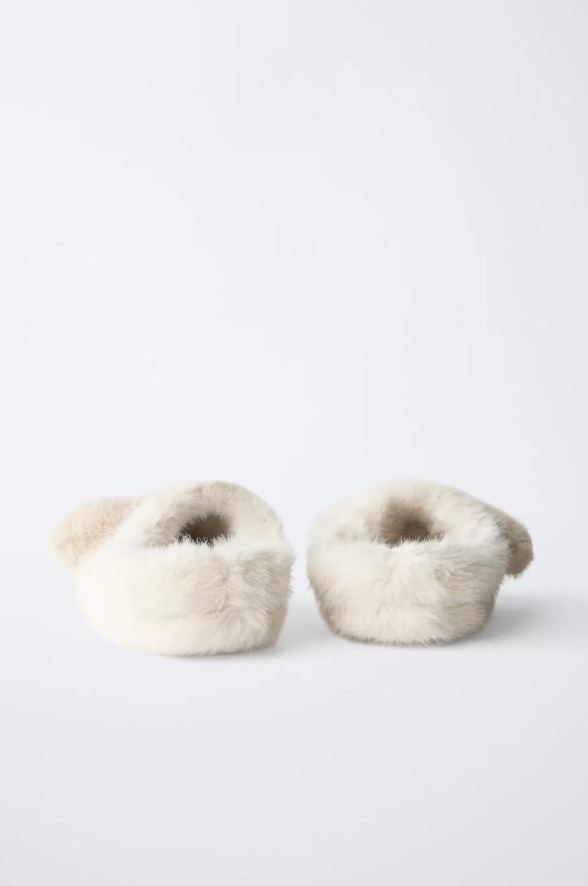 Chaussons claquettes D'Intérieur En Fausse Fourrure Motif Chiot Zara