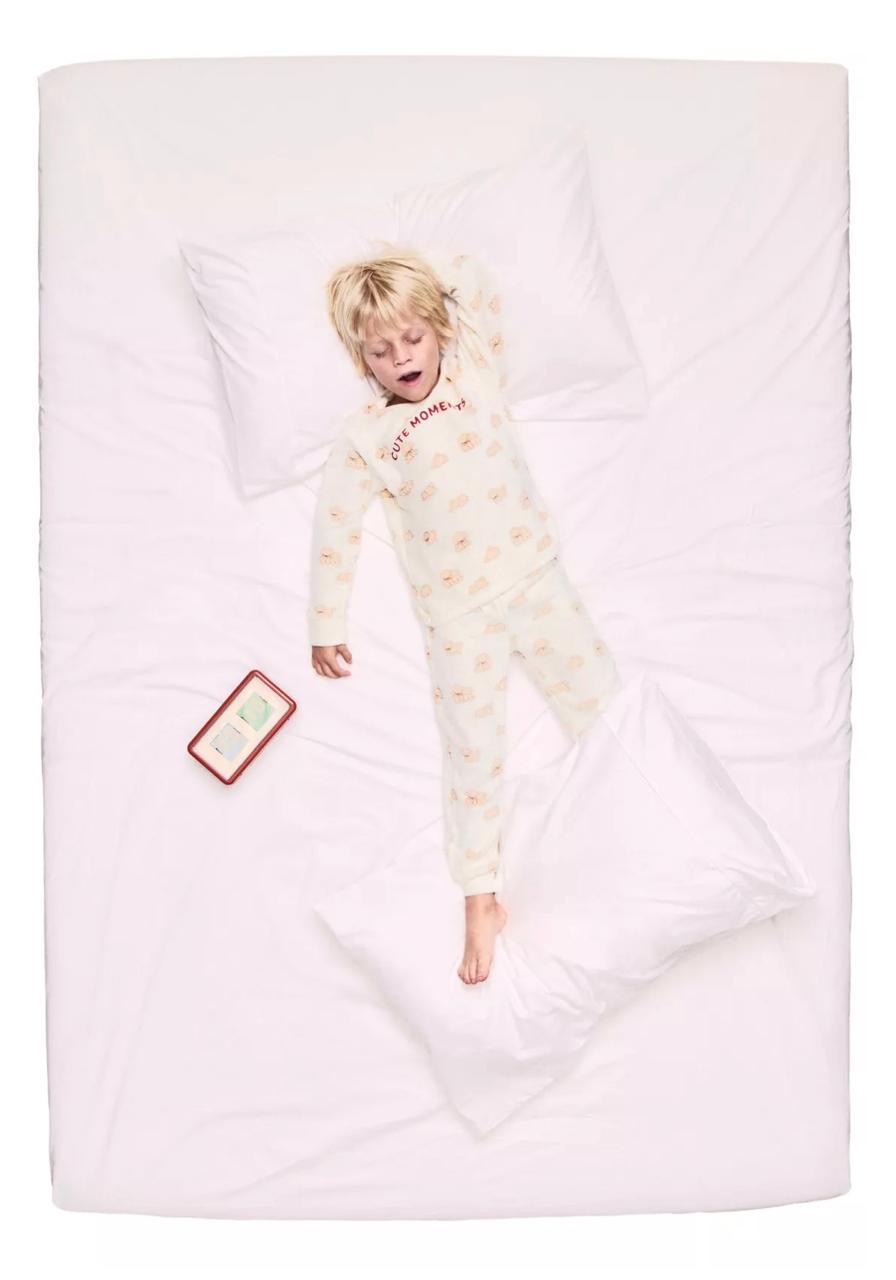 Pyjama Deux Pièces En Velours Imprimé Chiots Zara 3 ans 98cm