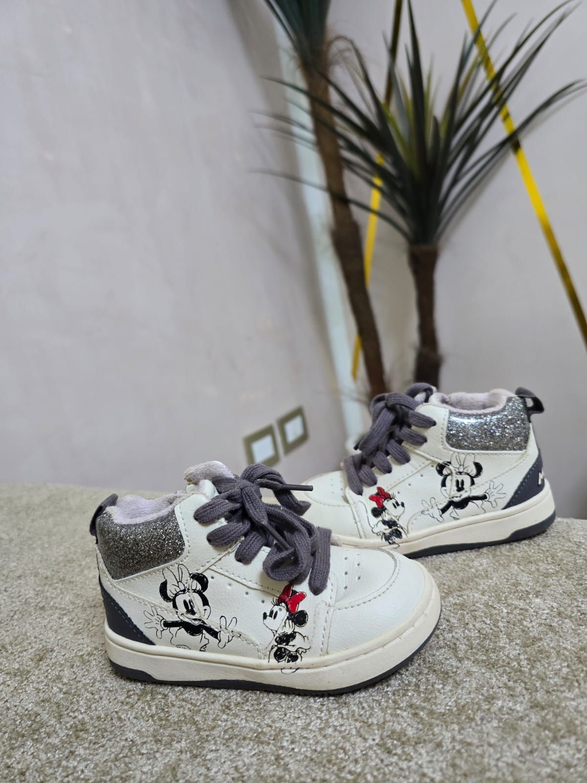 Basket ZARA pointure 23 Minnie