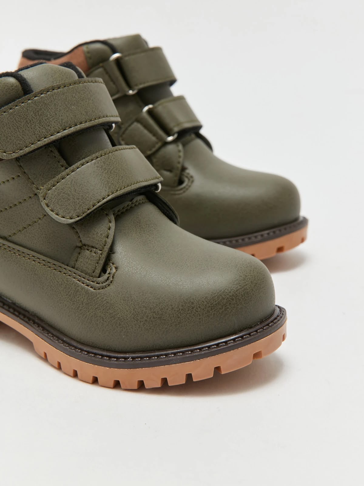 Bottines Montantes À Double Scratch Vert Khaki LC Waikiki pointure 28