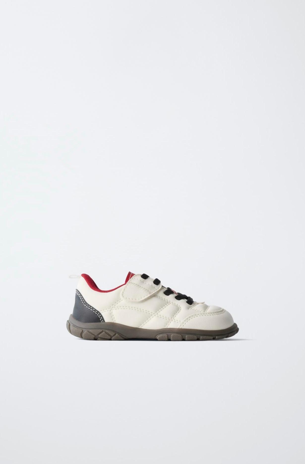 Baskets Barefoot À Lacets Élastiques Zara