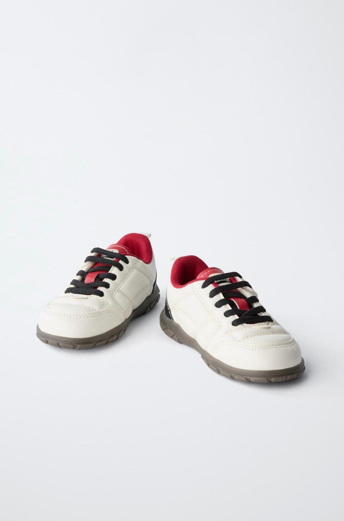 Baskets Barefoot À Lacets Élastiques Zara