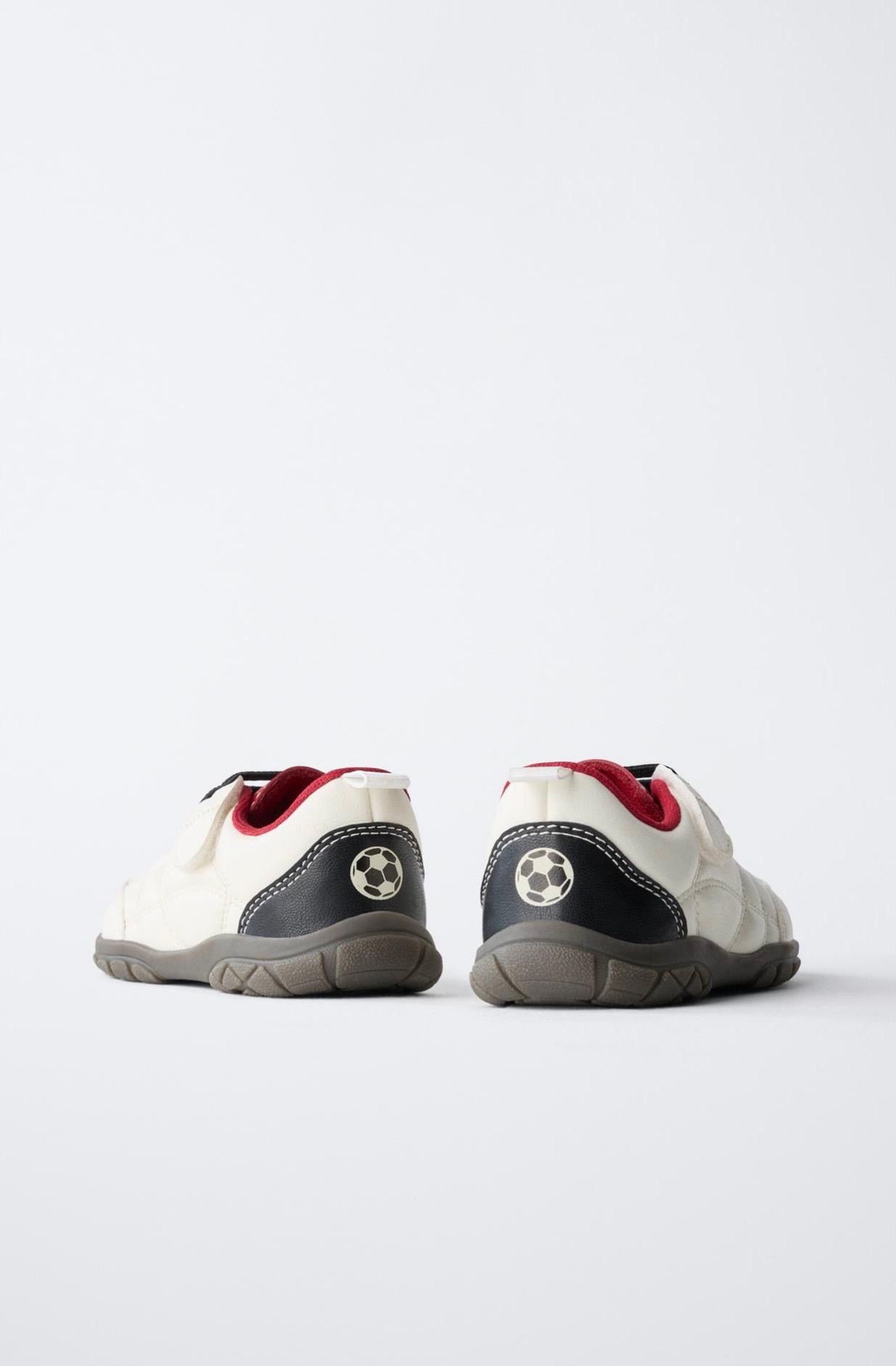 Baskets Barefoot À Lacets Élastiques Zara