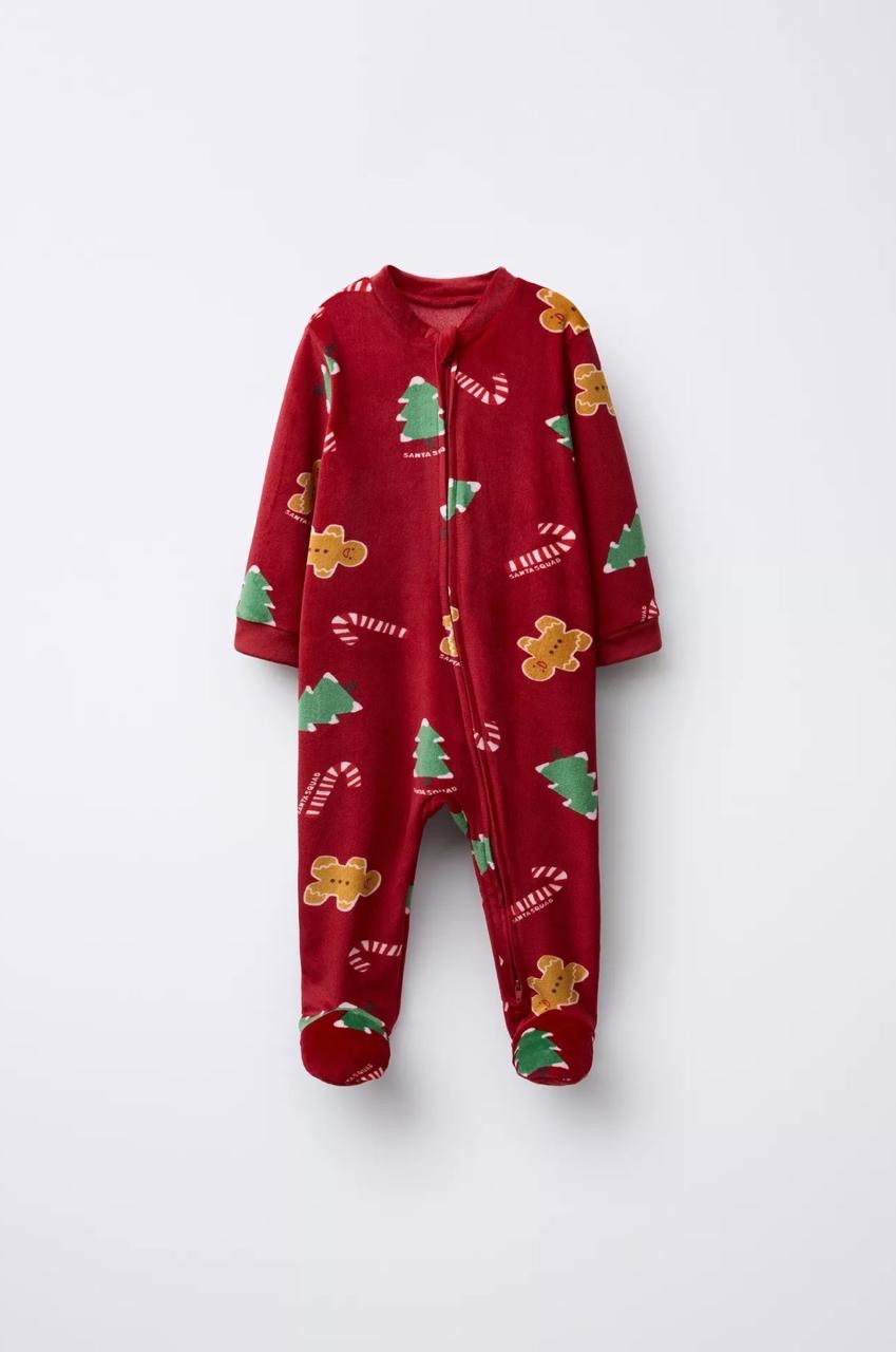 Grenouillère Pyjama En Velours Imprimé Sapins Et Biscuits De Noël Rouge Zara 9-12 mois 80cm