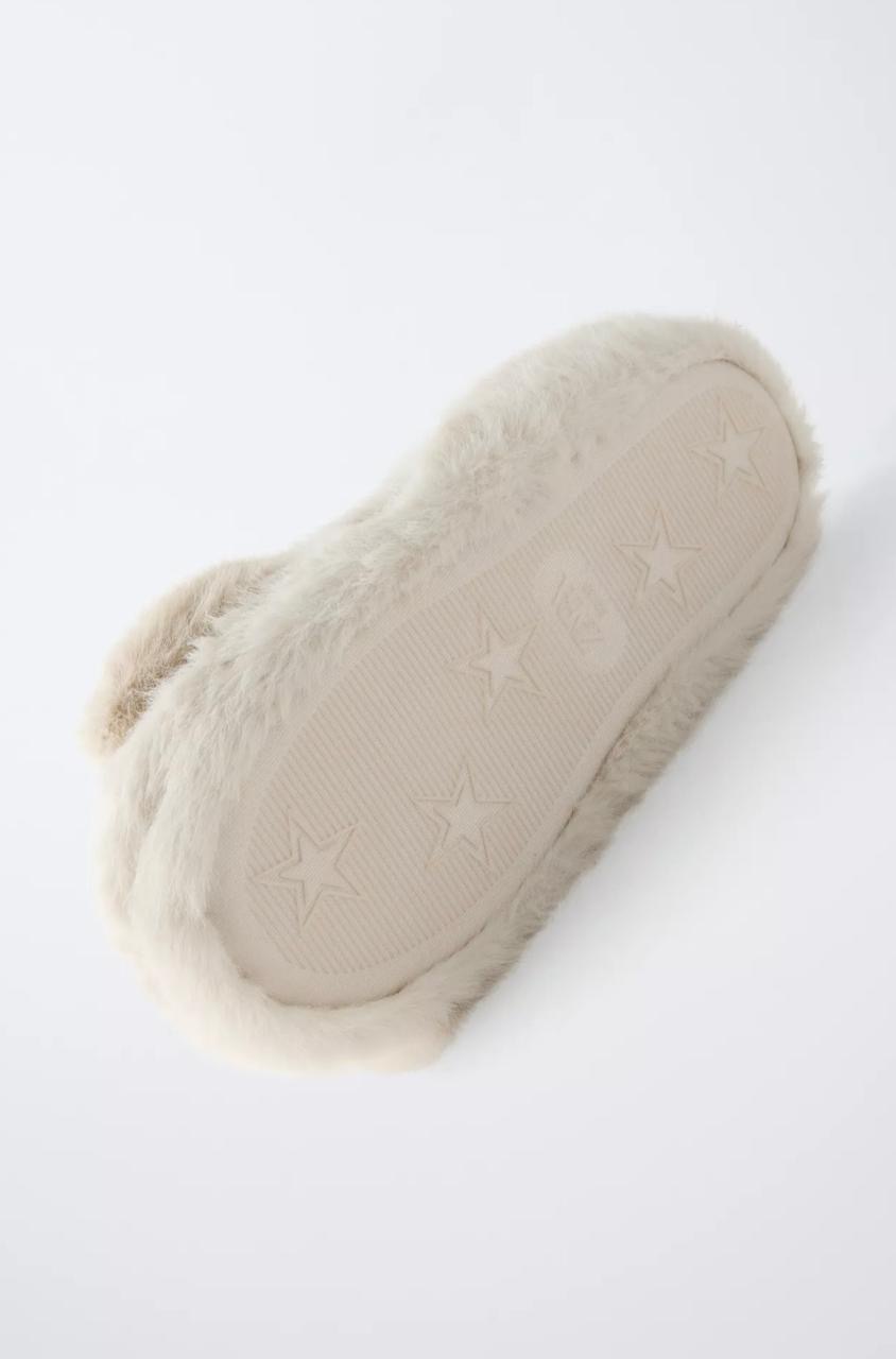 Chaussons claquettes D'Intérieur En Fausse Fourrure Motif Chiot Zara