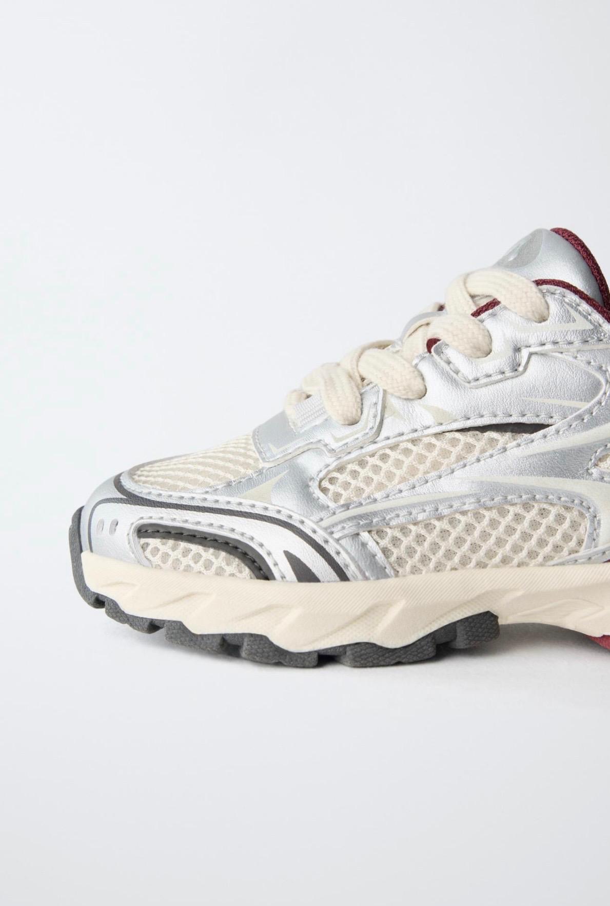Baskets Sportives Métallisées À Empiècement Résille Zara pointure 23