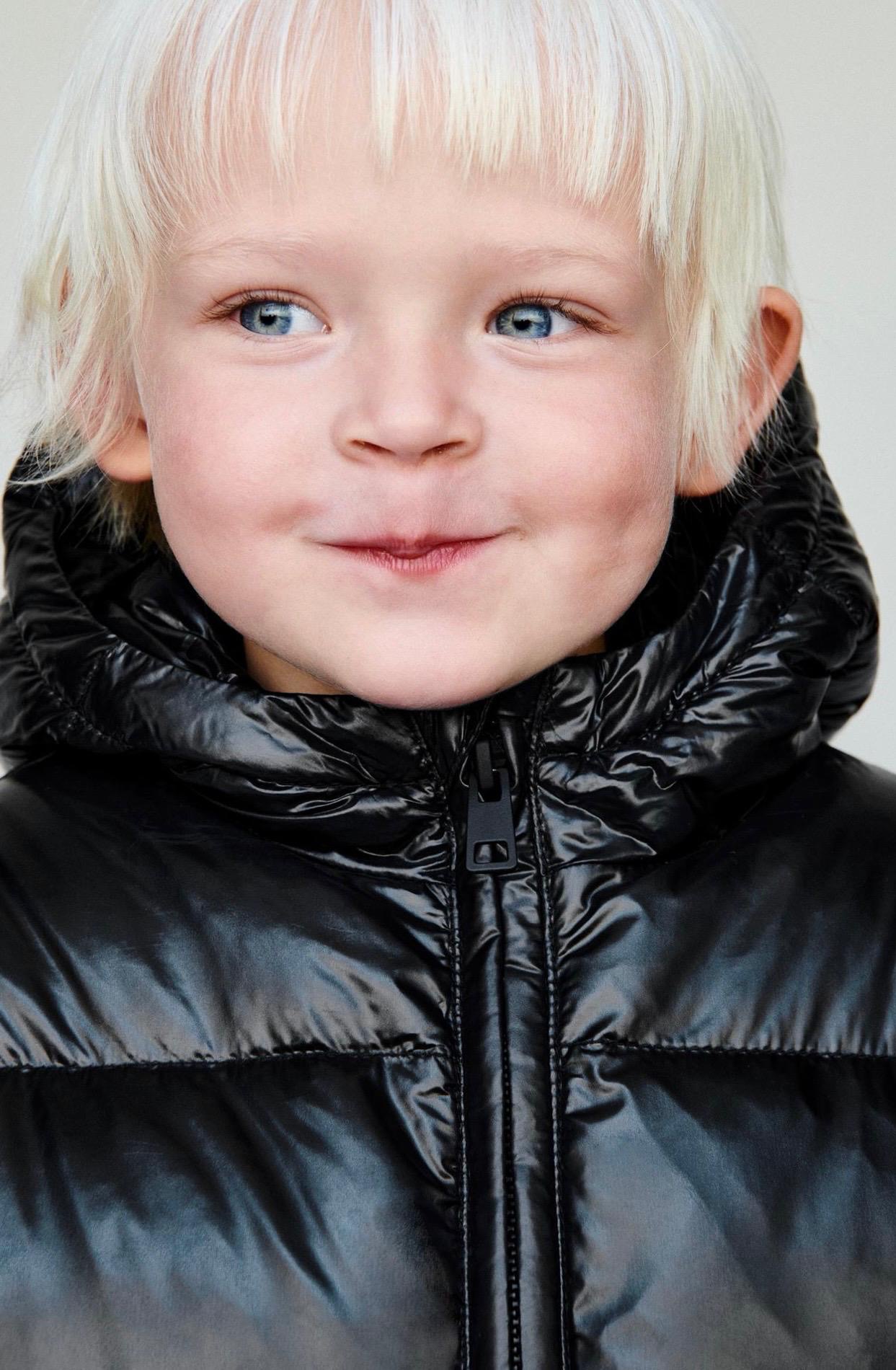 Doudoune Déperlante À Capuche Rembourrage 50% Plume Et 50% Duvet Zara 5 ans 110cm
