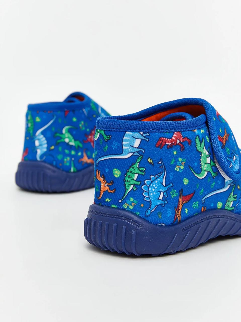 Pantoufles Chaussons Souples Imprimé Dinosaures À Scratch LC Waikiki pointure 23-24